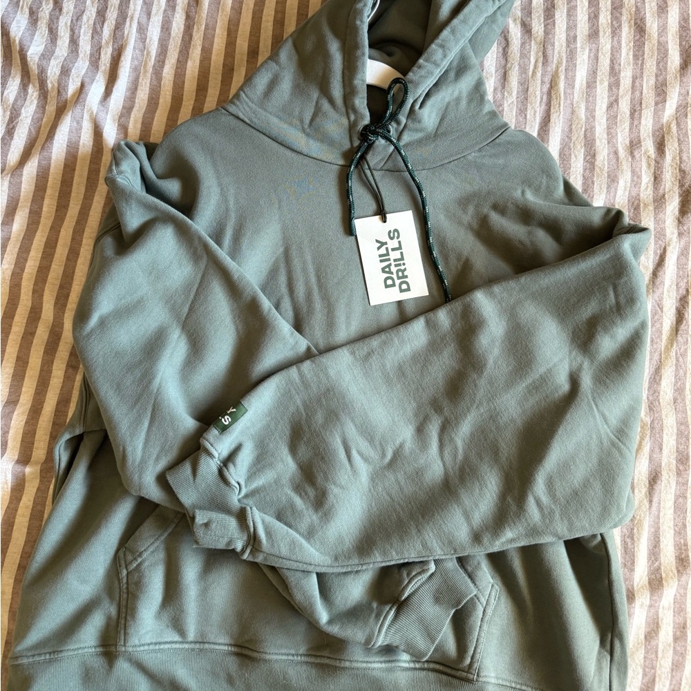NWT Daily Drills paracord hoodie